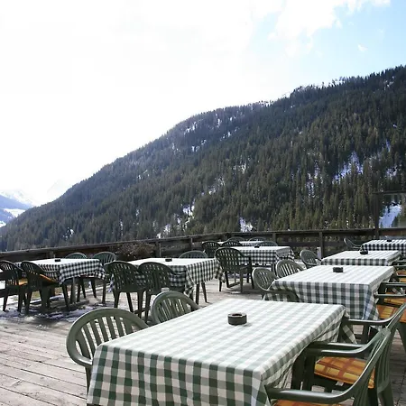 Sporthotel Clavadel 2*