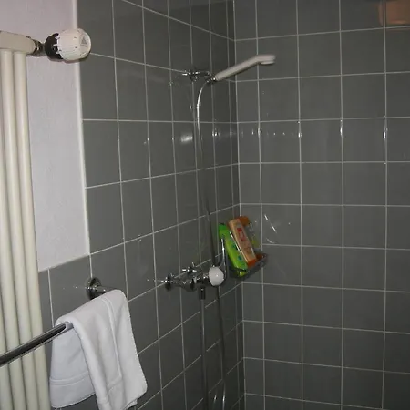 スポートホテル クラヴァーデル イン 2*