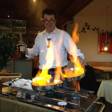 スポートホテル クラヴァーデル イン 2*